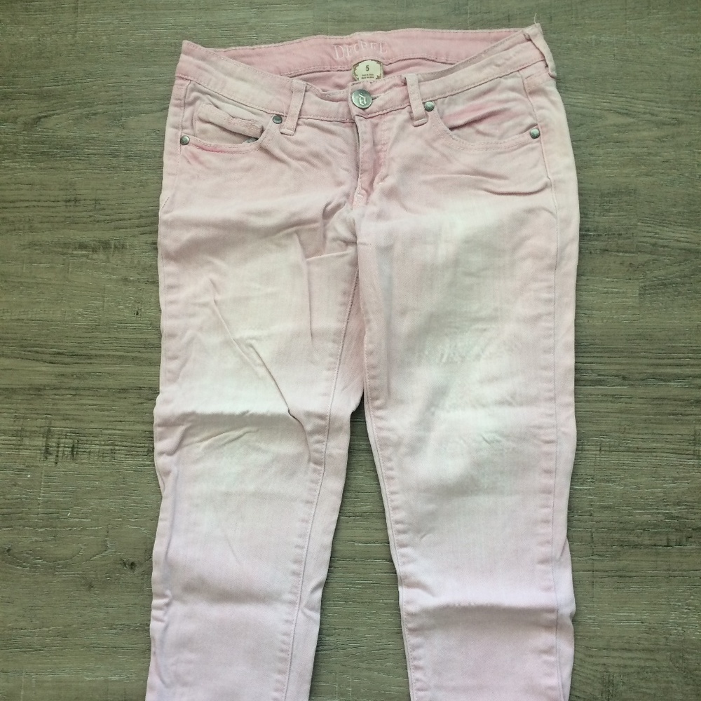 Washed pink cropped jeans